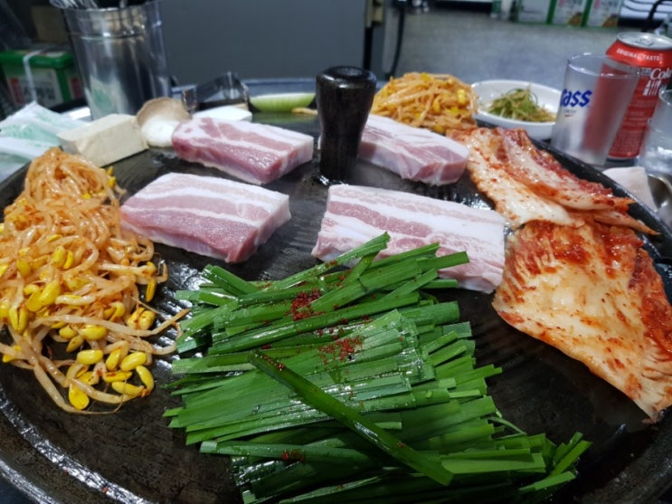  꿀돼지  가마솥뚜껑 삼겹살 오류동역 맛집, 기본에 충실한 삼겹살