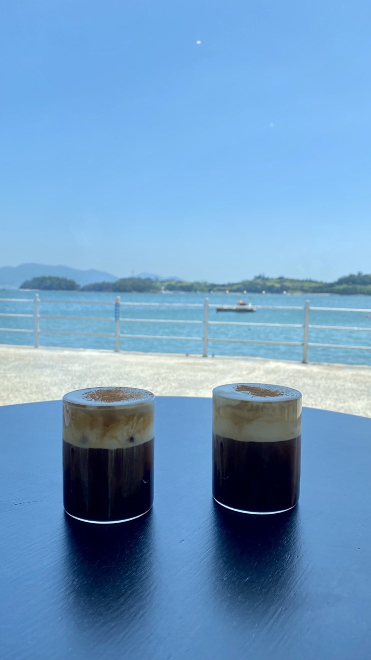  오션뷰를 즐기며 조용히 쉴 수 있는 여수 신상 카페, 서목
