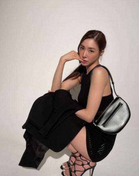  티파니영 패션 버버리 올림피아백 포이베 버킷백:차은우 가방