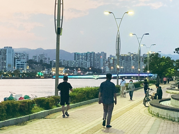  운동 하다 마주친 일상의 아름다움