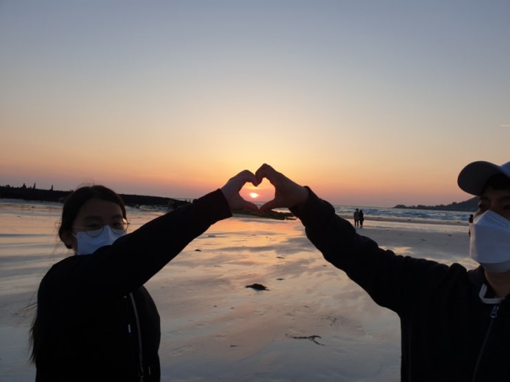 서쪽 애월읍 근처 사진찍기 좋은 제주여행 신창 풍차해안도로와 협재해수욕장 제주도 일몰과 하얀 모래 주차장 개장기간 제주도 여름 휴가 추천 해수욕장 제주도 가볼만한 곳