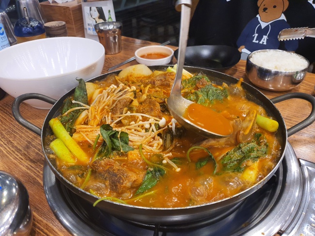 6월21일: 천안 맛집 / 성정동 양평해장국 감자탕 / 집데이트