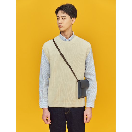 인기 급상승인 남성 네이비 구름 핸드폰 미니백 (BE11A3M45R) ··· 인기 급상승인 남성 네이비 구름 핸드폰 미니백 (BE11A3M45R) ···