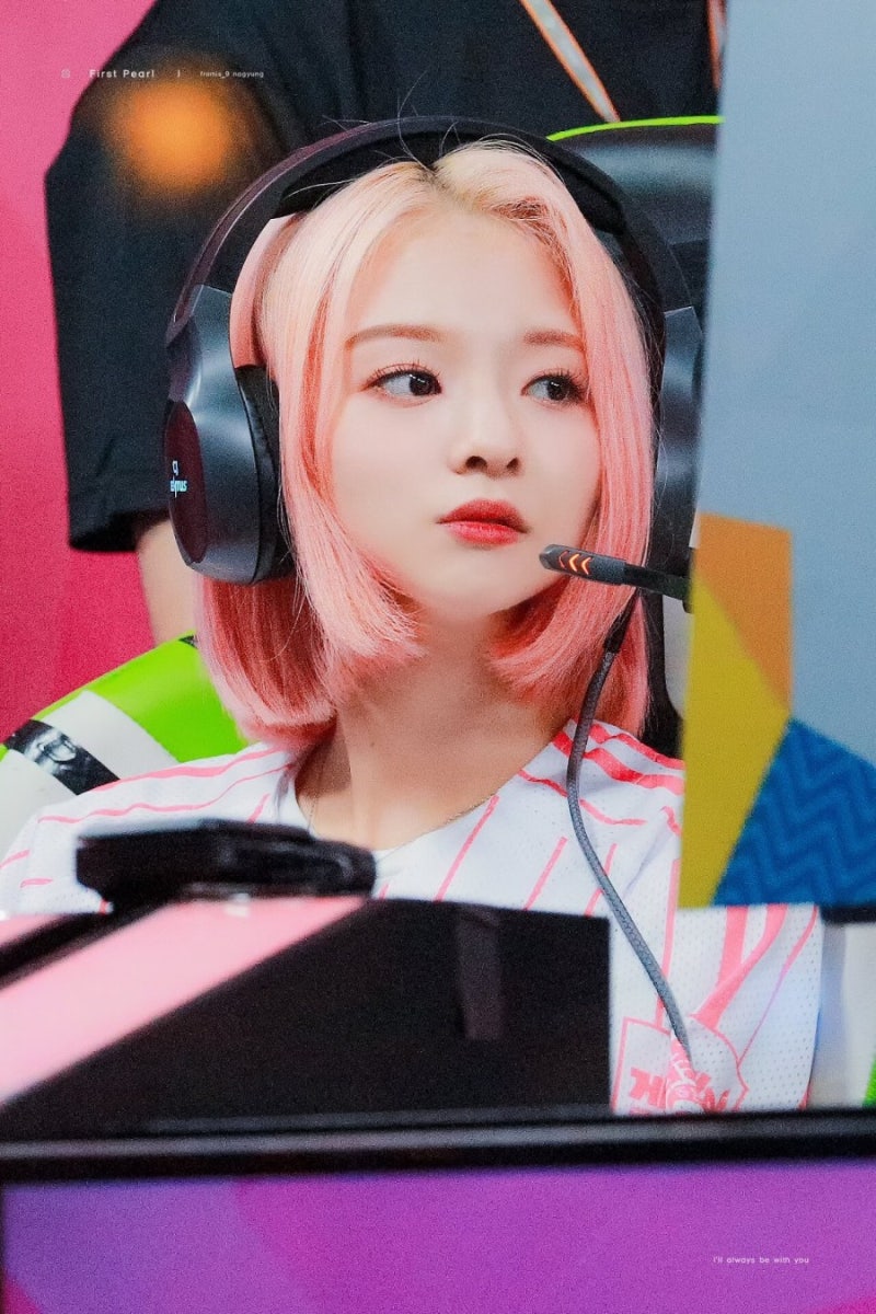 입덕 아이돌 찾기) 프로미스나인 이나경: 프나의 대표 비주얼 그리고 몰이캐, 애교 넘치는 가....