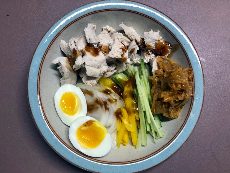 평일저녁 금주 및 다이어트 식단 #2. feat. 닭찌찌 샐러드.