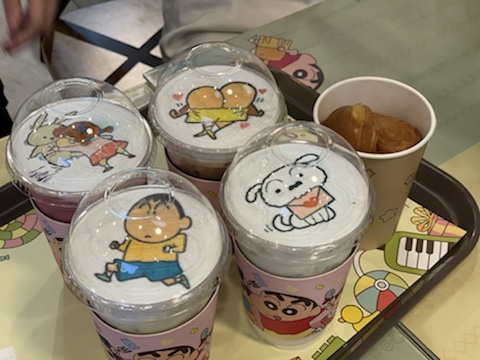  짱구카페 갔다옴