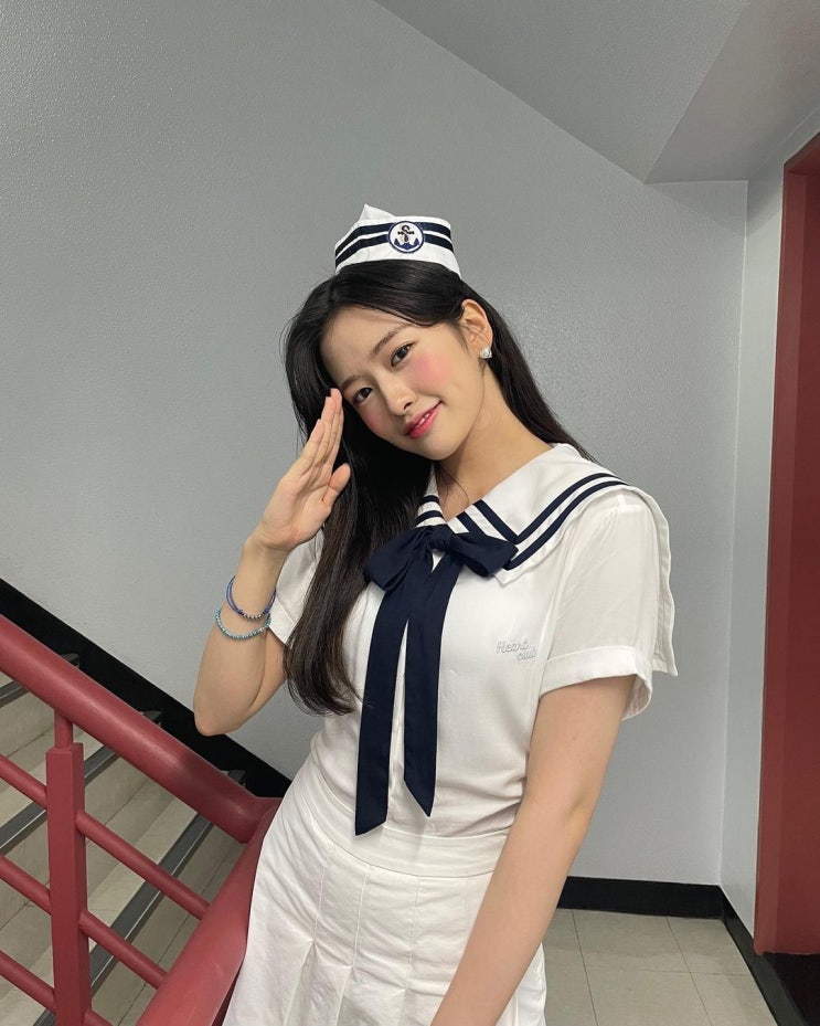 210614 안유진 인스타그램