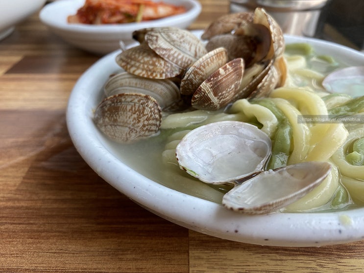  단골맛집 :: 광주 오대오바지락칼국수 (feat. 고추절임)