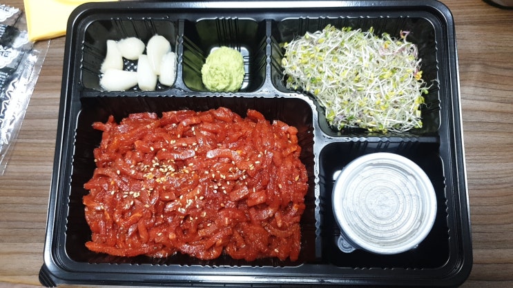  (내돈내산) 꿀육회 서구점