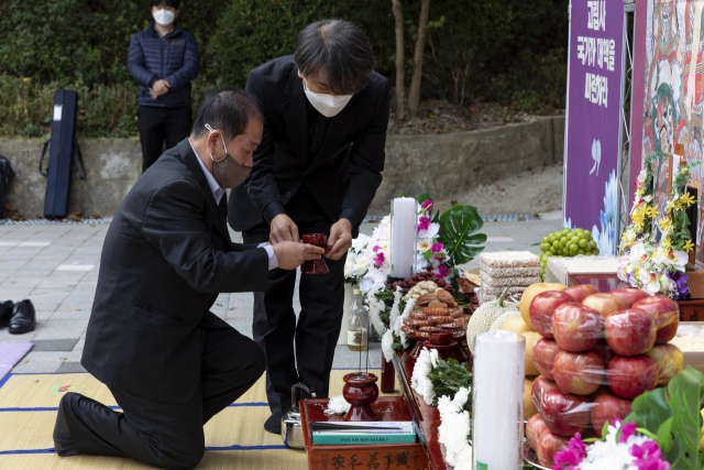 "죽음 마저도 차별당하는 사람들…장례의 차별을 없애야 한다"