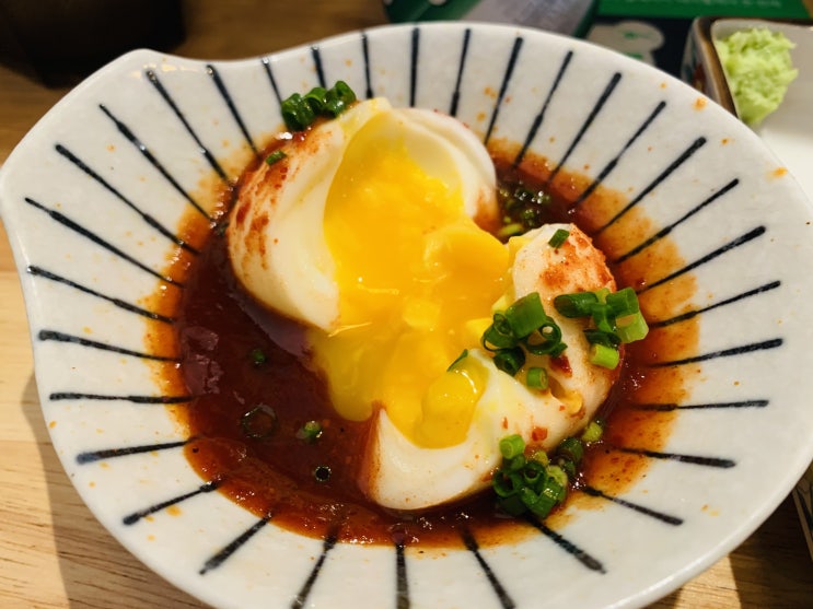  매운 반숙계란요리 엄청나더라구요!!