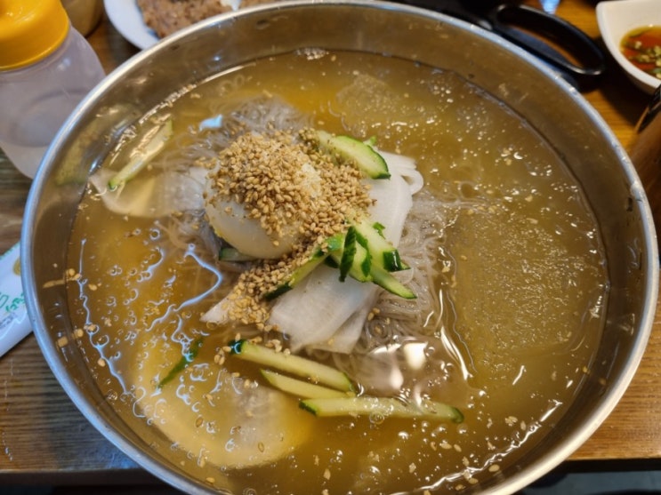 서울역 냉면/돼지국밥 평타 맛집 돈수백에서 돈수백정식과 냉면 한 그릇 후기