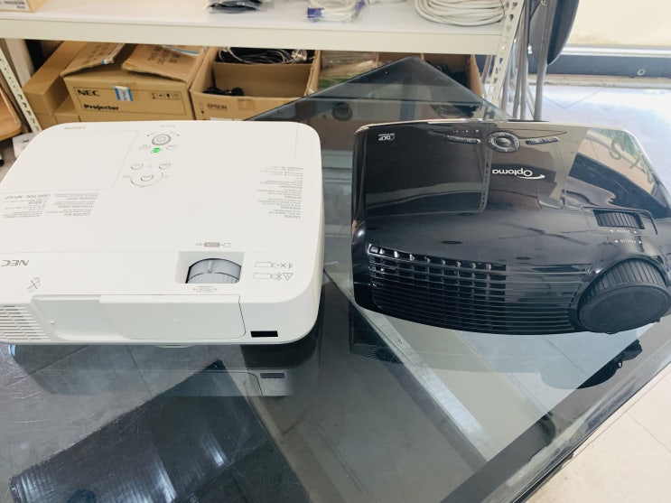  가정용 티비 뭘 설치할지 고민하다 질러버린 빔프로젝트