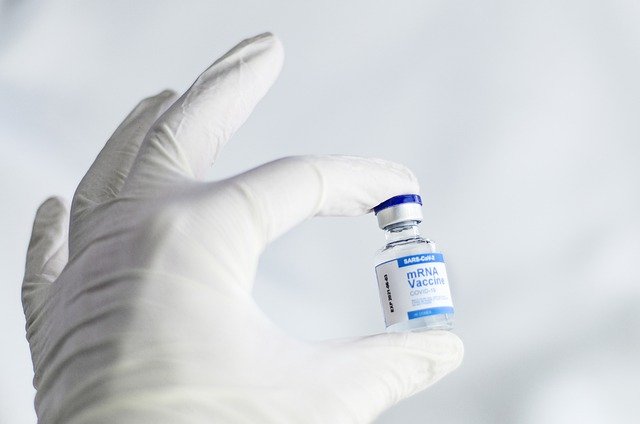 아스트라제네카(AZ) 백신 접종한 30대 남성 사망...‘혈소판 감소성 혈전증’