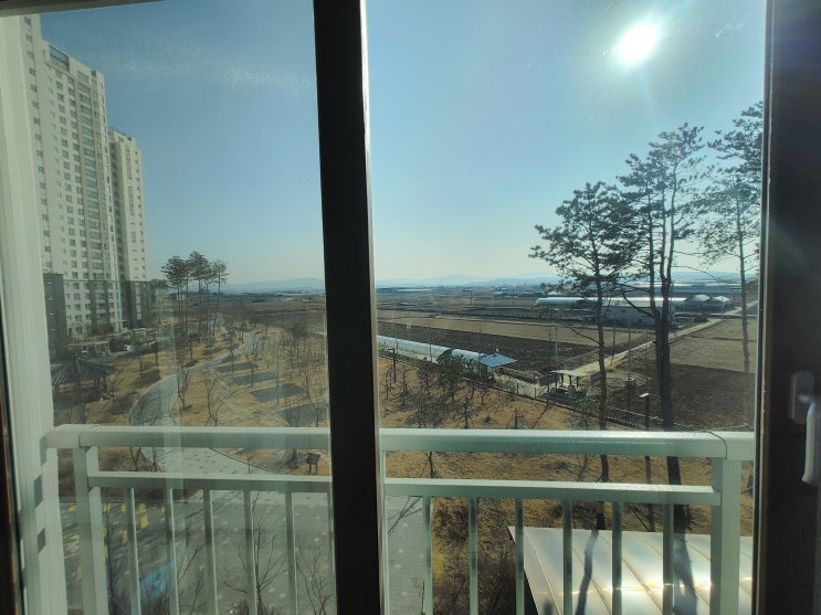  평택 아파트썬팅 동삭동 죽백동 아파트 베란다창문 열차단썬팅 자외선차단썬팅 유리창 열차단썬팅