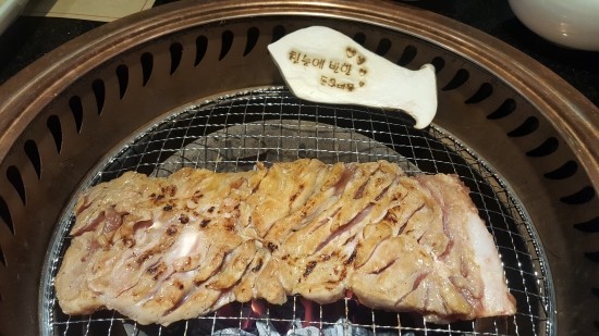 샐러드가 맛있는 속초 돈우마을의 돼지갈비 샐러드가 맛있는 속초 돈우마을의 돼지갈비