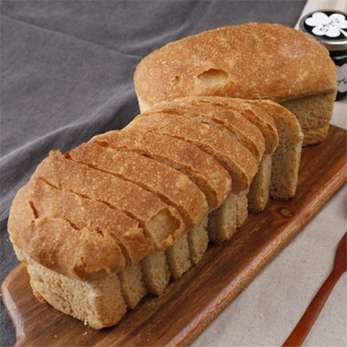 잘나가는 도현당 우리밀 100% 통밀 식빵 유기농 검은콩 두유 비건 통밀 식빵 330g, 1개 좋아요 잘나가는 도현당 우리밀 100% 통밀 식빵 유기농 검은콩 두유 비건 통밀 식빵 330g, 1개 좋아요