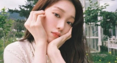 이성경 로꼬 열애 키 나무위키 눈동자 이성경인스타 샤넬 구찌 드라마 단발 까지