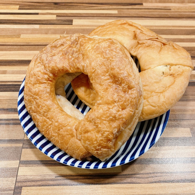  여수 디저트 선물은 키스링 맛있는 마늘빵 블루베리빵