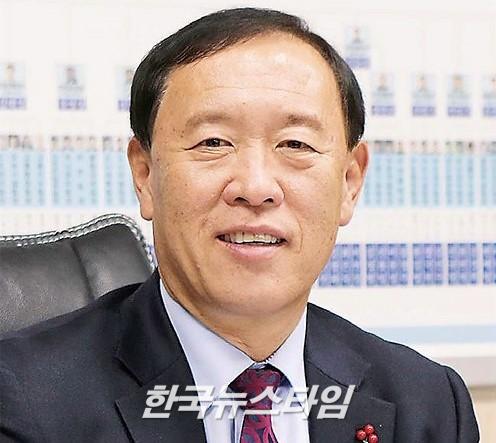 김성기 가평군수, 감사원 '<b>직권남용</b> 및 업무상 <b>배임</b>혐의' <b>수사</b>의... 