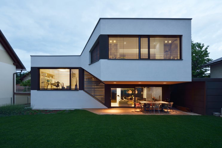 반층 0.5층 대각 구조 스킵플로어 주택 스플릿 레벨 하우스