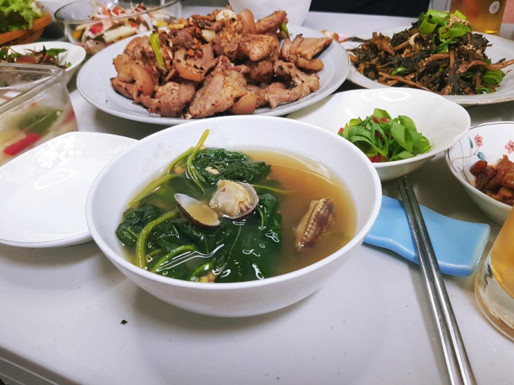  초간단 바지락 아욱 된장국 만들기(봄에만! 가을엔 좀더 애써야해요 ㅋㅋ)
