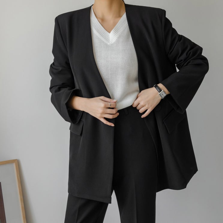 핵가성비 좋은 화이트폭스 심플투버튼노카라자켓 추천해요 핵가성비 좋은 화이트폭스 심플투버튼노카라자켓 추천해요