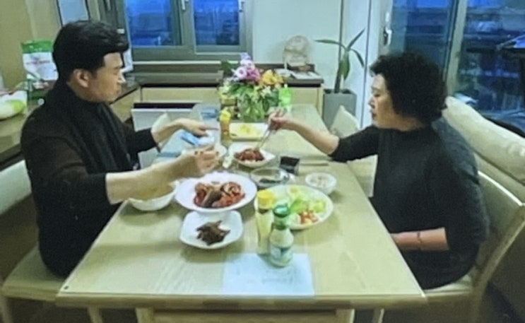불후의 명곡 강진 김효선 부부 나이차이 희자매로 시대를 풍미했던 그녀의 전성시대 지금은 라이브카페의 사장 불후의 명곡 강진 김효선 부부 나이차이 희자매로 시대를 풍미했던 그녀의 전성시대 지금은 라이브카페의 사장