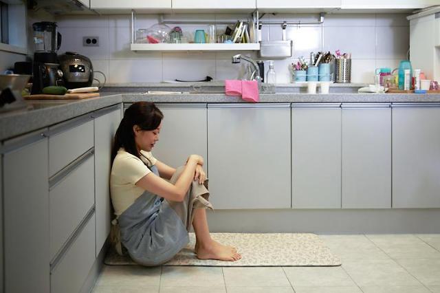고용보험 미가입 여성도 출산급여 받을 수 있어요 고용보험 미가입 여성도 출산급여 받을 수 있어요