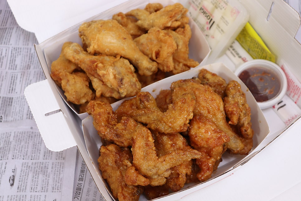 호식이두마리치킨 운암2호점 사진 1