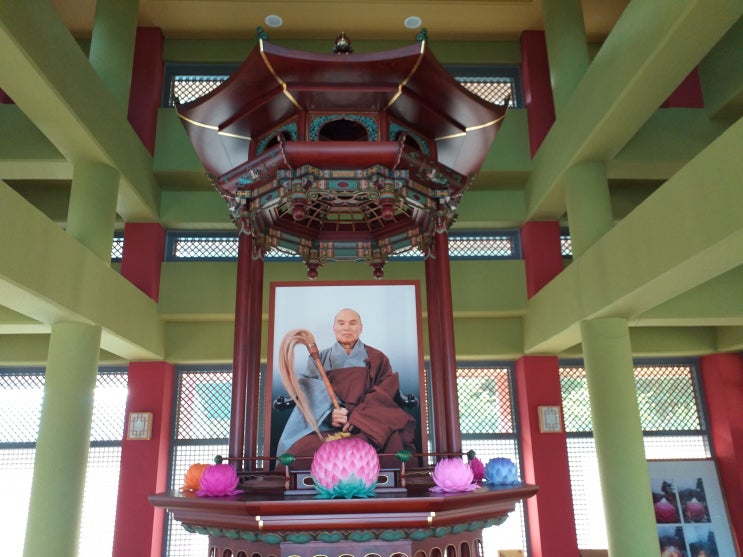  성철 큰스님의 전법도량.    검단산 정심사(正心寺)