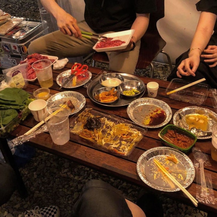  광주 북구 망월동 맛집 - 감나무캠핑 (캠핑식당)