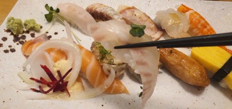 청주 복대동 스시맛집 고산스시 싱싱한 활어 초밥 드시고 가세요 청주 복대동 스시맛집 고산스시 싱싱한 활어 초밥 드시고 가세요