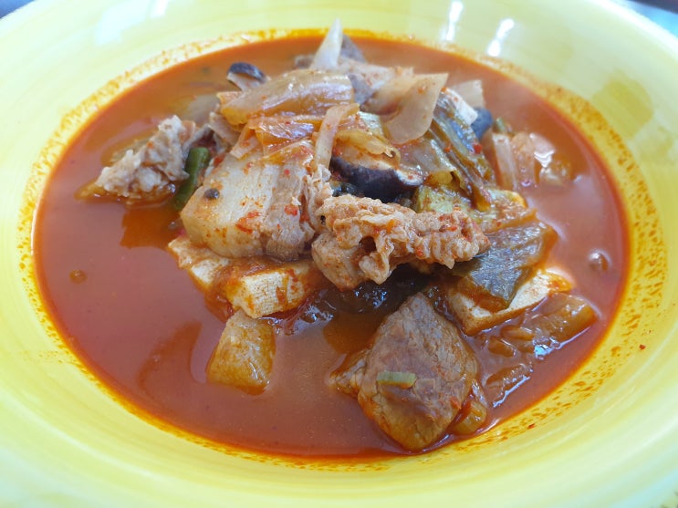  간단한아침메뉴/돼지고기김치찌개맛있게끓이는법/김치찌개레시피