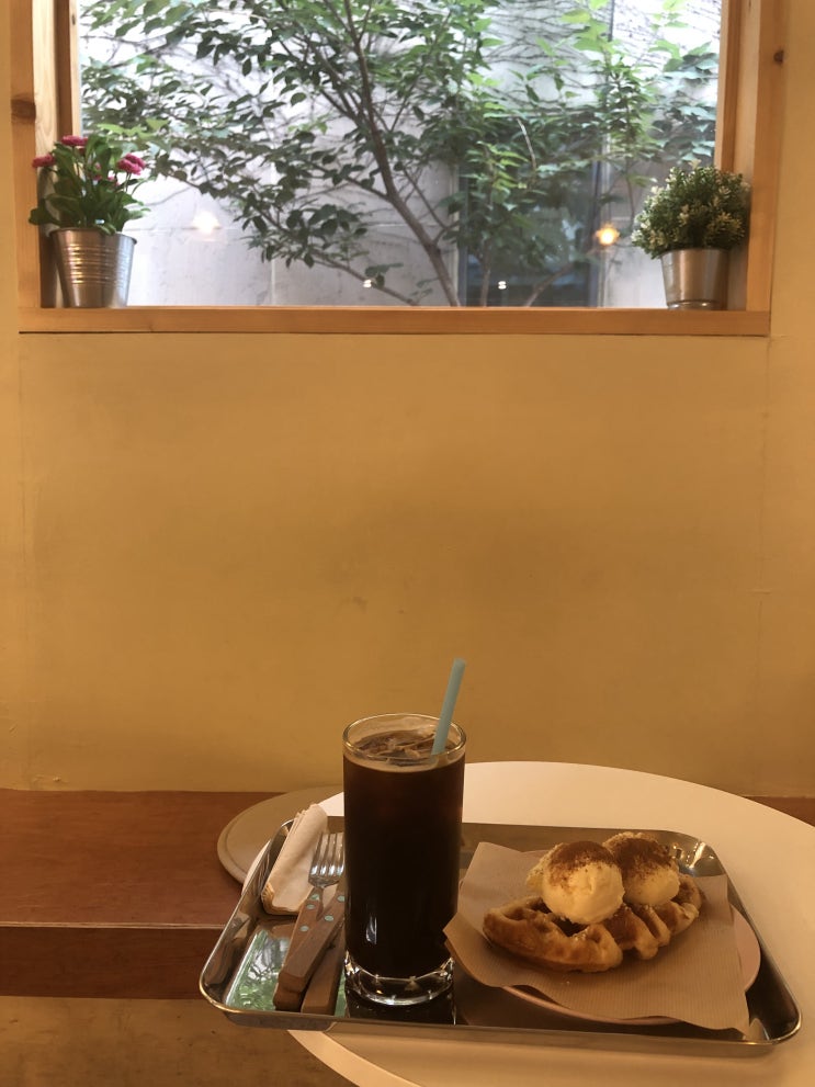 [서울역 카페] 오서독스 - 동자동 감성 카페