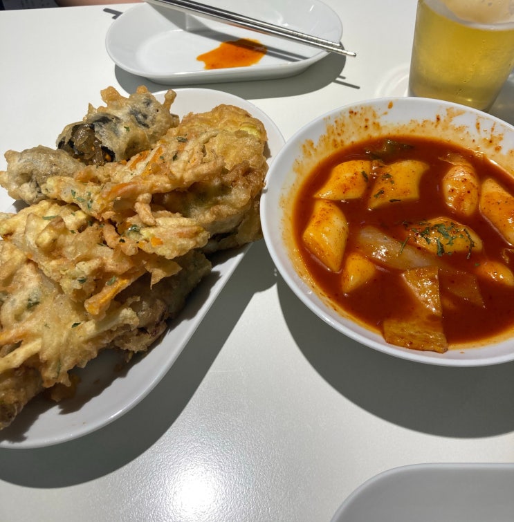  점심엔 망원시장 망원튀맥집 ! 저녁은 마포구 망원동 소이양꼬치 !
