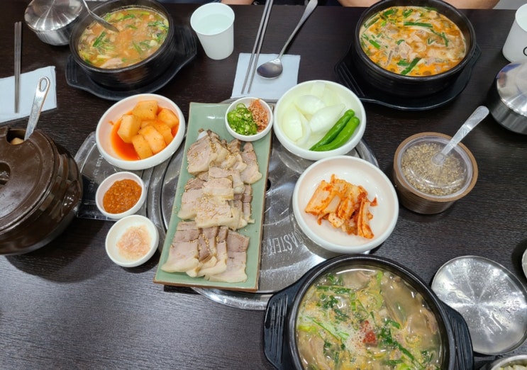 [강동역 맛집 / 성내동 맛집] 성내동밥집, 깔끔한 순댓국 : 꿀꿀진순대국