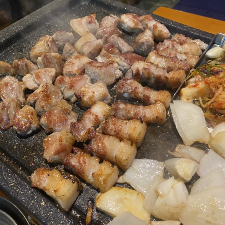 영등포역 맛집 삼겹살이 맛있는 고기 구워주는집 마굿간 생고기 내돈내먹 후기