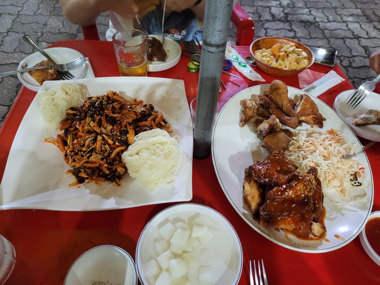  속초 둘둘치킨 분위기도 좋고 맛도 좋아
