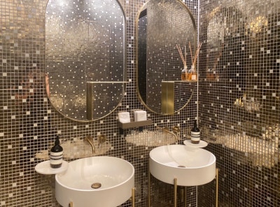 Ria Lounge Restroom — photo 2