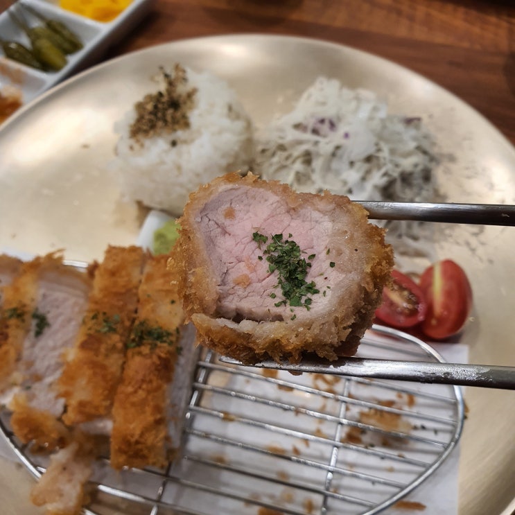  남천동돈까스 "동화집" 가오픈때 방문한곳