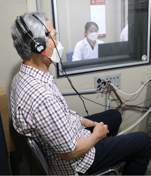 난청 노인, 환자 아닌 ‘노인 복지’ 차원서 접근해야 난청 노인, 환자 아닌 ‘노인 복지’ 차원서 접근해야