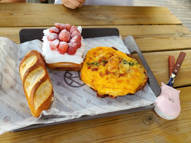 강릉 강아지 동반 여행 2일 차. 346 커피 스토리, 강문 해변 뷰 맛집 베이커리 카페
