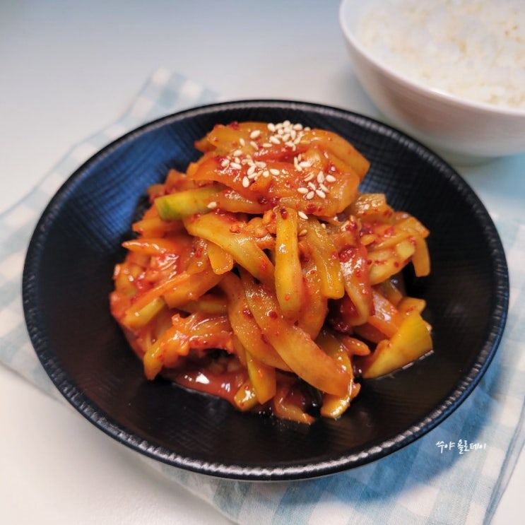 수박껍질무침 요리 매콤아삭 수박김치 만들기 수박껍질무침 요리 매콤아삭 수박김치 만들기