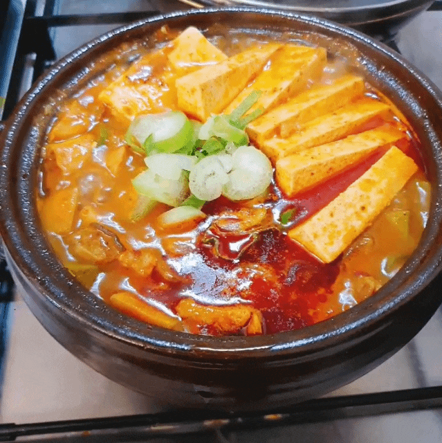  소주한잔 할때 딱 좋은 고추장찌개 끓이기