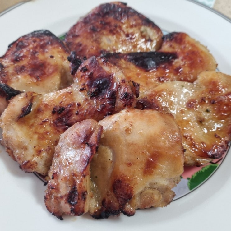 2021.6.30: 단짠단짠 간장닭갈비 버거, 새로운 산책로 2021.6.30: 단짠단짠 간장닭갈비 버거, 새로운 산책로