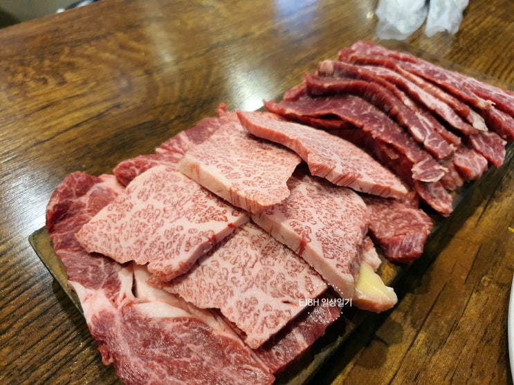  일산 백석역 소고기 / 워낭소리정육점식당 (한우특수부위모둠)