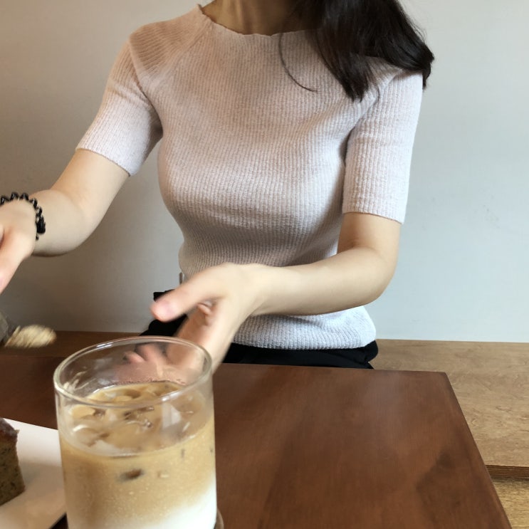  보트넥 입술 티셔츠, 여름 린넨 니트 코디 추천