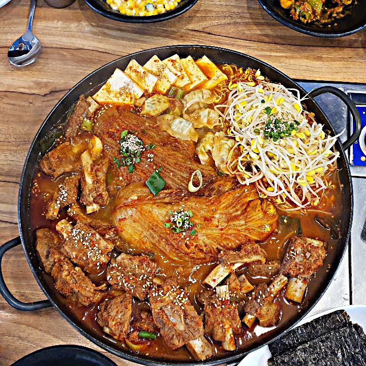  울산 동구 맛집 '백년본가김치찜', 4인상 갈비김치찜