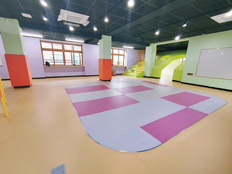  전북 익산 한벌초등학교 유휴교실(학교 공간혁신사업) - 다오코리아 안전 바닥매트&안전 보호벽매트(안전패딩) 설치
